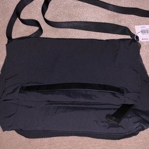 NWT Lululemon Crossbody Bag Black
